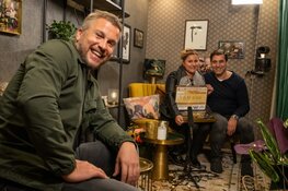 Mascha uit Volendam zondagavond door Winston Gerschtanowitz verrast met 168.000 euro