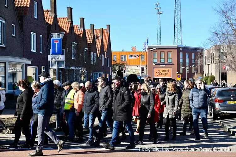 Grote opkomst bij Hart Onder De Riem-loop in Volendam