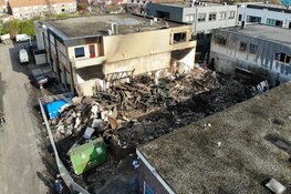 Ravage na brand Dieselstraat bij daglicht goed zichtbaar