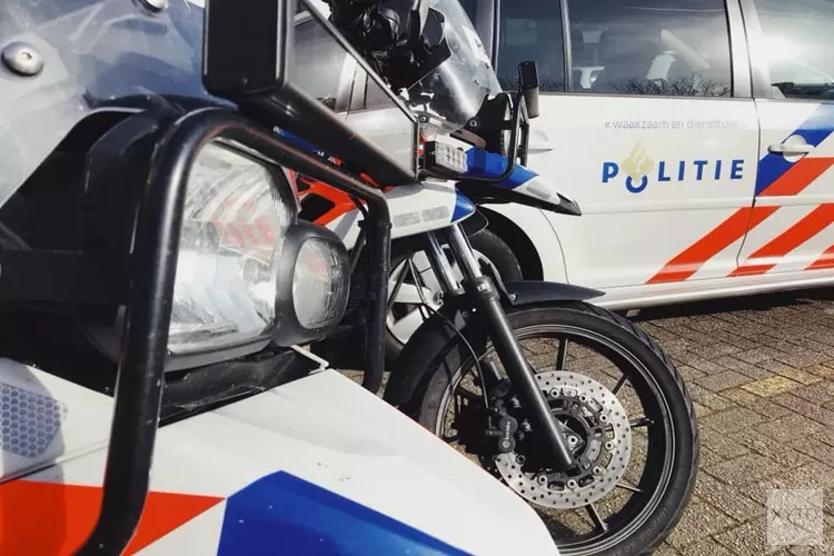 Verkeerscontrole op de Julianaweg: 97 bekeuringen