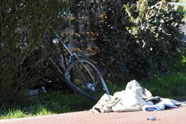 Fietser ernstig gewond na ongeluk met vrachtwagen in Warder