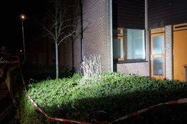 Auto tegen woning gereden in Monnickendam