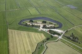 Fietsen langs een ring van forten tijdens de Ronde van de Stelling van Amsterdam