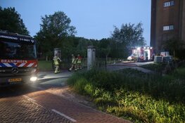Brand in schuur bij watertoren Kwadijk