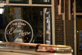 Ruiten van kaaswinkel ingegooid, dader aangehouden