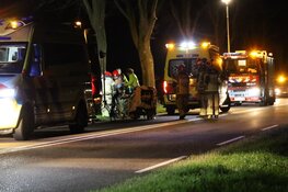 Auto te water bij ongeval Middelie
