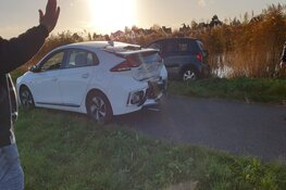 2 auto&#39;s total loss na ongeval op de N247 bij Katwoude