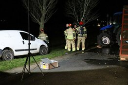 Tractor en busje botsen in Monnickendam, één gewonde
