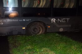 Lijnbus komt vast te staan op Kloosterdijk in Monnickendam