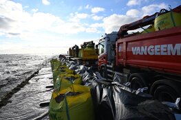 Wateroverlast onverminderd hoog, kelder en parkeerplaats Hotel Spaander ondergelopen