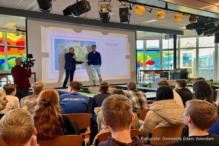 Leerlingen Don Bosco College maken plannen voor vergroening
