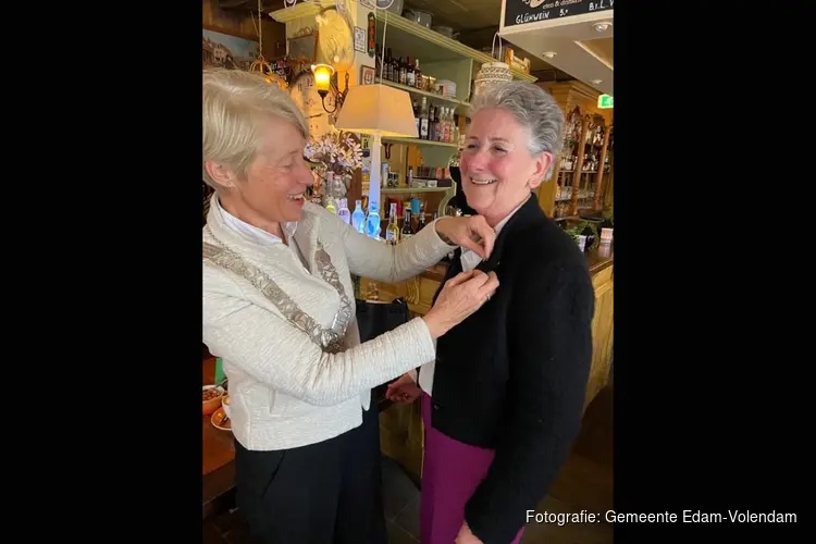 Uitreiking gemeentelijke legpenning aan Greta Blakborn