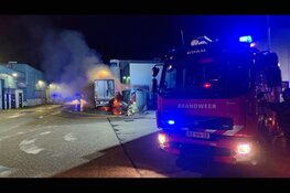 Vrachtwagen in brand in Edam