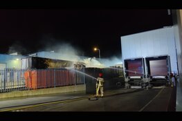 Vrachtwagen in brand in Edam