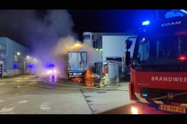 Vrachtwagen in brand in Edam
