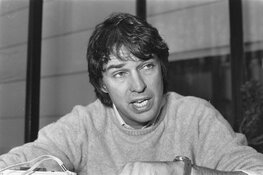 โGoedlachse charmeur Ron Brandsteder (1950-2025) was veel meer dan alleen quizmasterโ