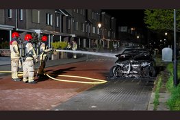 Auto door brand verwoest in Volendam