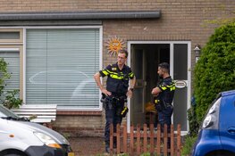 Arrestatieteam valt woning binnen en houdt man aan
