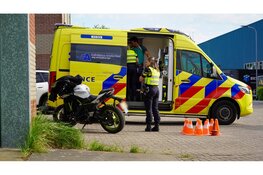 Vrouw gewond na val met lesmotor