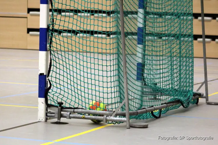 Zaalvoetballers RKAV Volendam moeten zich op laatste speeldag veilig spelen