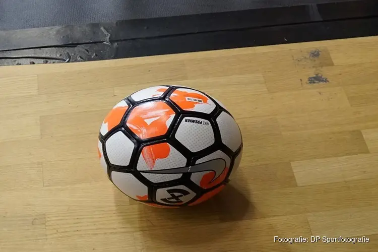 Opnieuw verlies voor zaalvoetballers RKAV Volendam