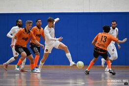 RKAV Volendam pakt eerste driepunter in derby bij HV Hoorn