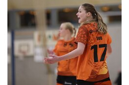 Volendam geeft voorsprong uit handen in Eindhoven