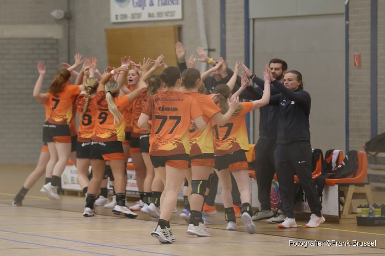 HV Volendam scoort er op los en bereikt halve finale beker