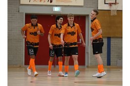 RKAV Volendam vergroot voorsprong in voorjaarspoule