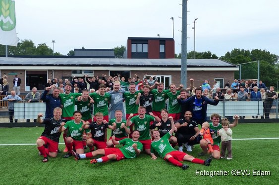 EVC keert terug in derde klasse na zinderende slotfase