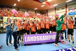 Nationale handbaltitel na dertien jaar weer voor HV Volendam