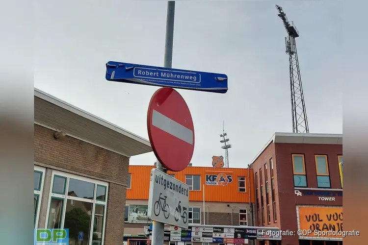 Politie toont beelden van verdachten na wedstrijd in Volendam
