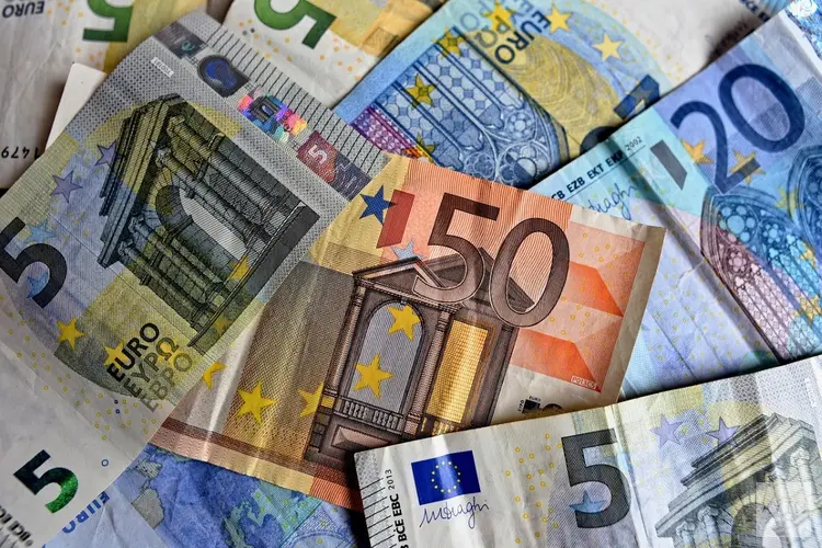 Edam-Volendam houdt de hand op de knip