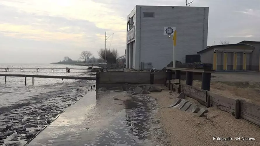 Waterschade zwembad Warder loopt op tot 20.000 euro
