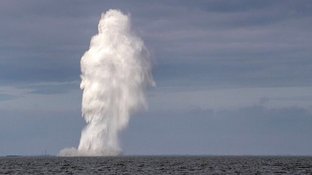Duitse zeemijn ontploft in Markermeer