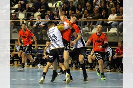 Eindelijk weer prijs voor Volendamse handballers na zinderende bekerfinale