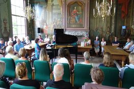 Pianowandeling in Edam