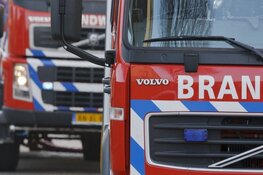 Grote brand op Marken: "Gevaarlijk, want er is veel hout"