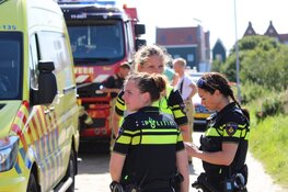 Verwarde man belt hulpdiensten