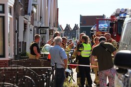 Verwarde man belt hulpdiensten