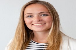 Voorlezer Jenny Bont over haar vrijwilligerswerk bij het gezin Al Reshedi: “Dit is zó leuk om te doen”