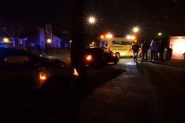 Beginnend bestuurder knalt tegen boom