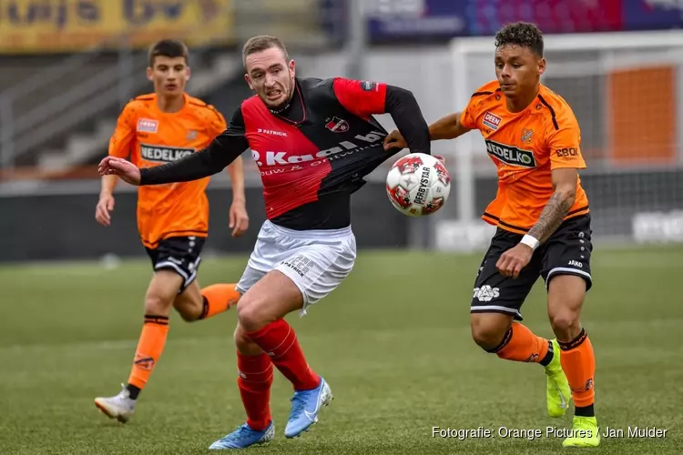 Eerste profcontract voor Dean James bij FC Volendam